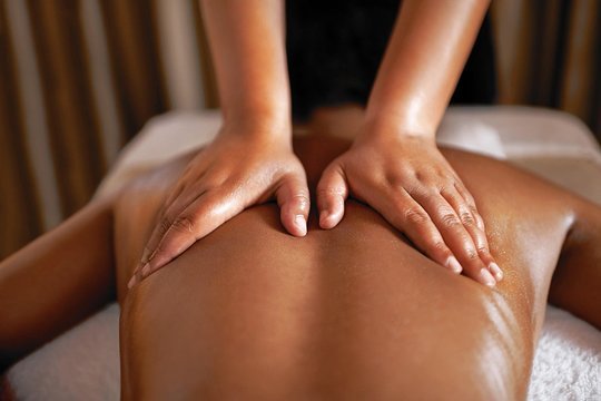 Body Massage Parlour in Andheri East/West Mumbai Call Now 9867908210